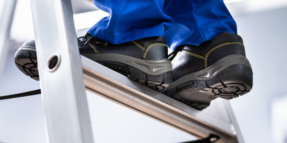 Merdiven Kullanımında Altın Kurallar: Güvenliğinizi Sağlayın