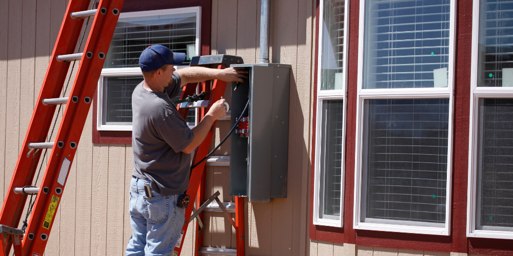 Fiberglass Merdivenler Hakkında Bilinmeyenler: Dayanıklılığın Sırrı Nedir?