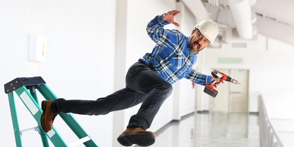 Merdiven Kazalarını Önlemek İçin 3 Noktadan Temas Kuralı