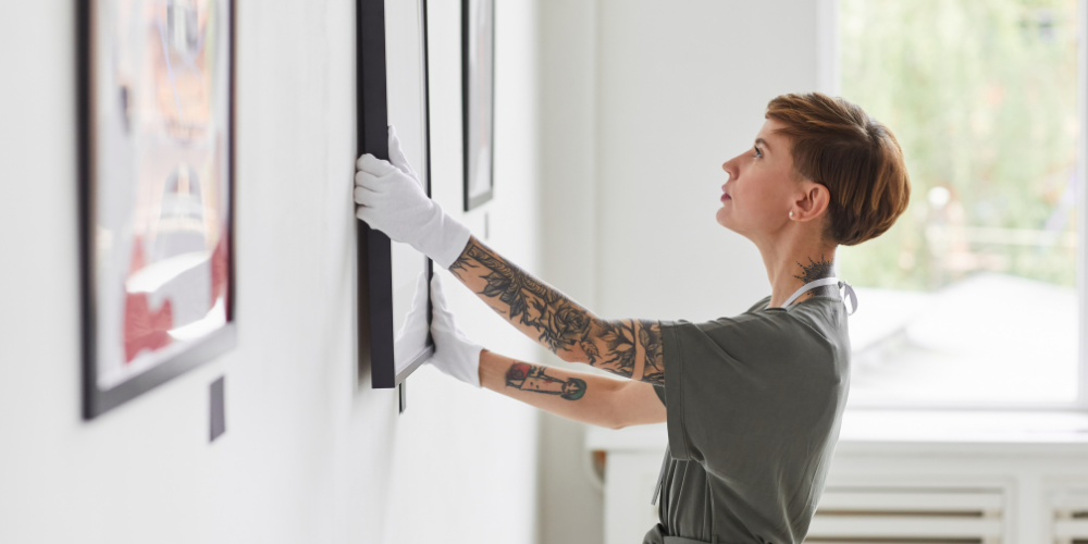 Sanatınızı Yükseğe Taşımanın 7 Yolu: Tuval Asma Rehberi